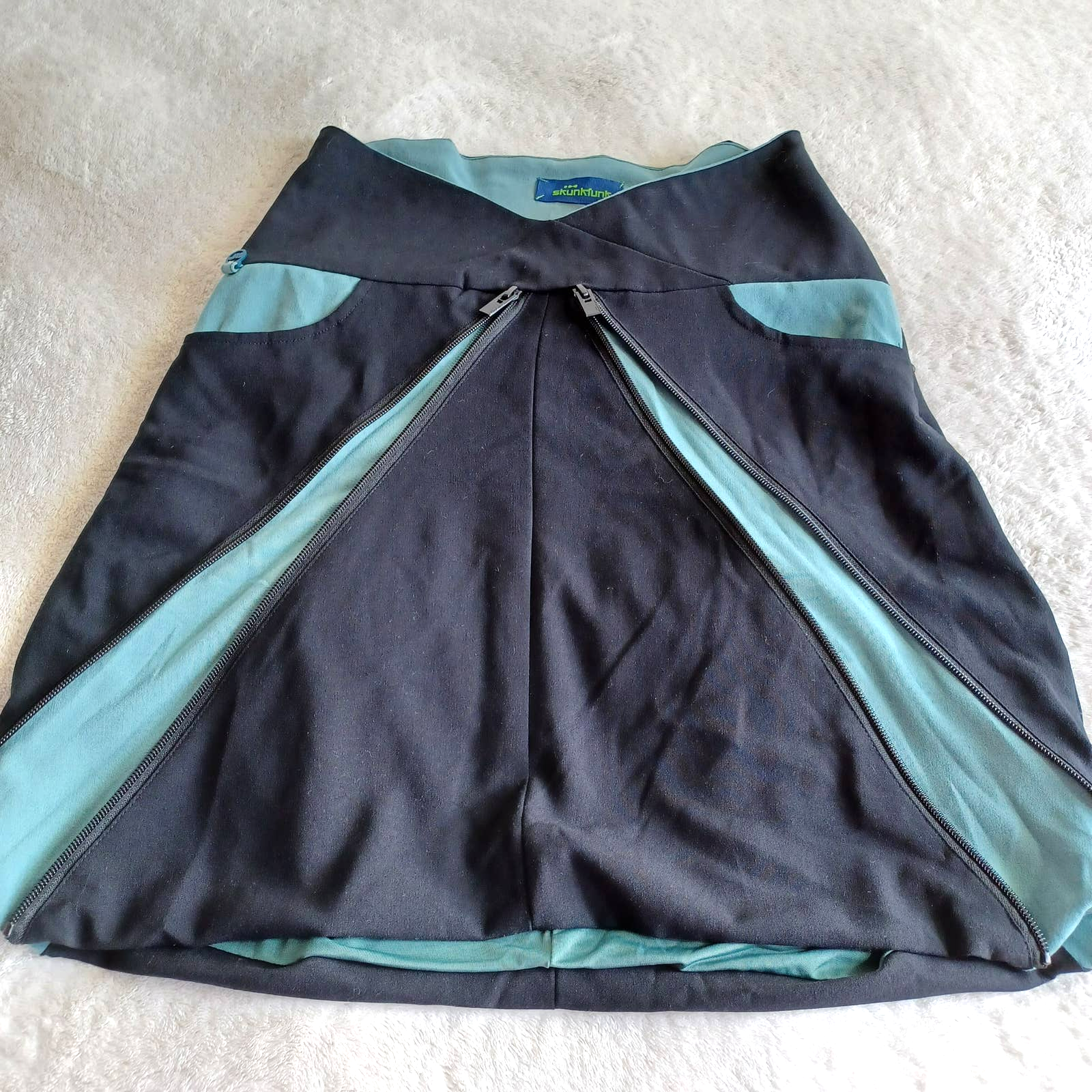 Skunkfunk Paule Women's Black/Green Skirt Cotton Stretch Size 2